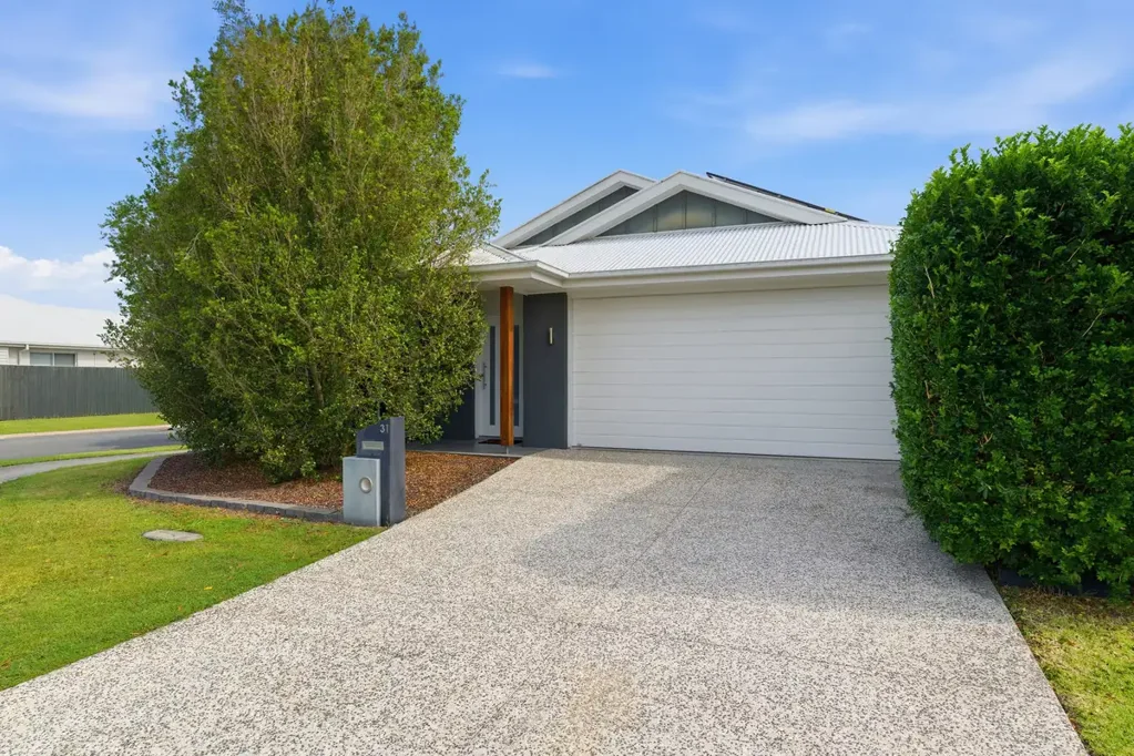 Baringa 4房  Effortless Family Living in a Sought-After Location