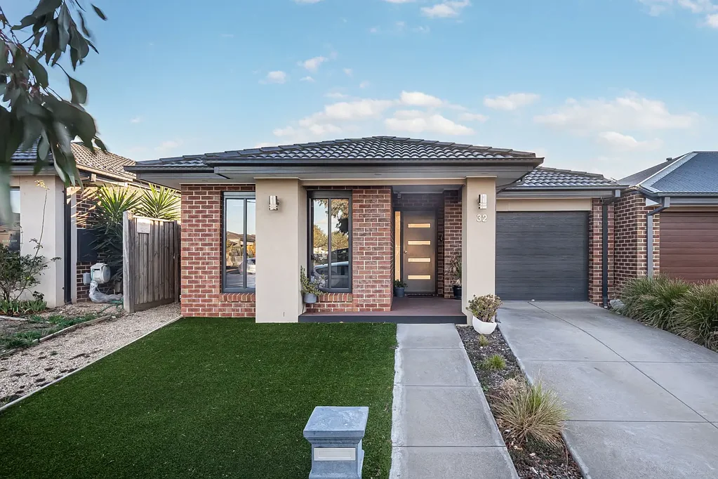 32 Rathdowne Drive, Mickleham, VIC 3064