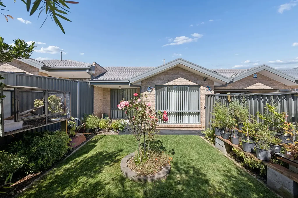8/30 Betty Maloney Crescent, Banks, ACT 2906