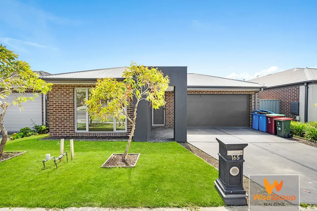 165 Lineham Drive, Cranbourne East, VIC 3977, 4 Bedrooms, 2 Bathrooms, House