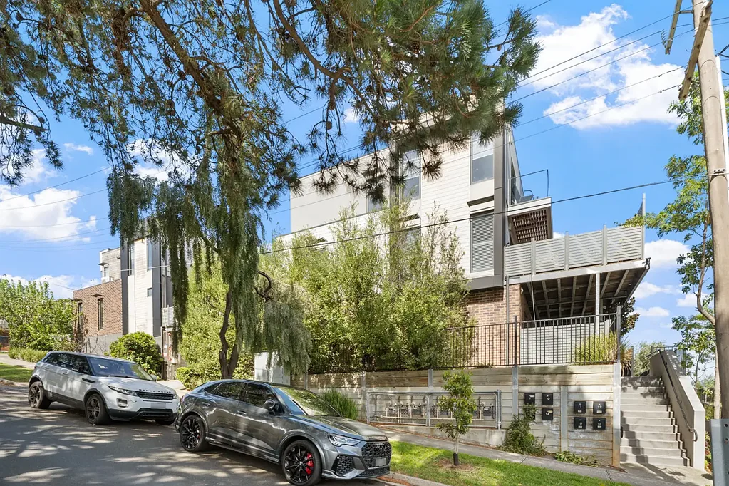Pascoe Vale South 2कमरा Modern, Spacious, A Great Start!