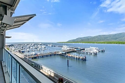 25/1 Marlin Parade, Cairns City