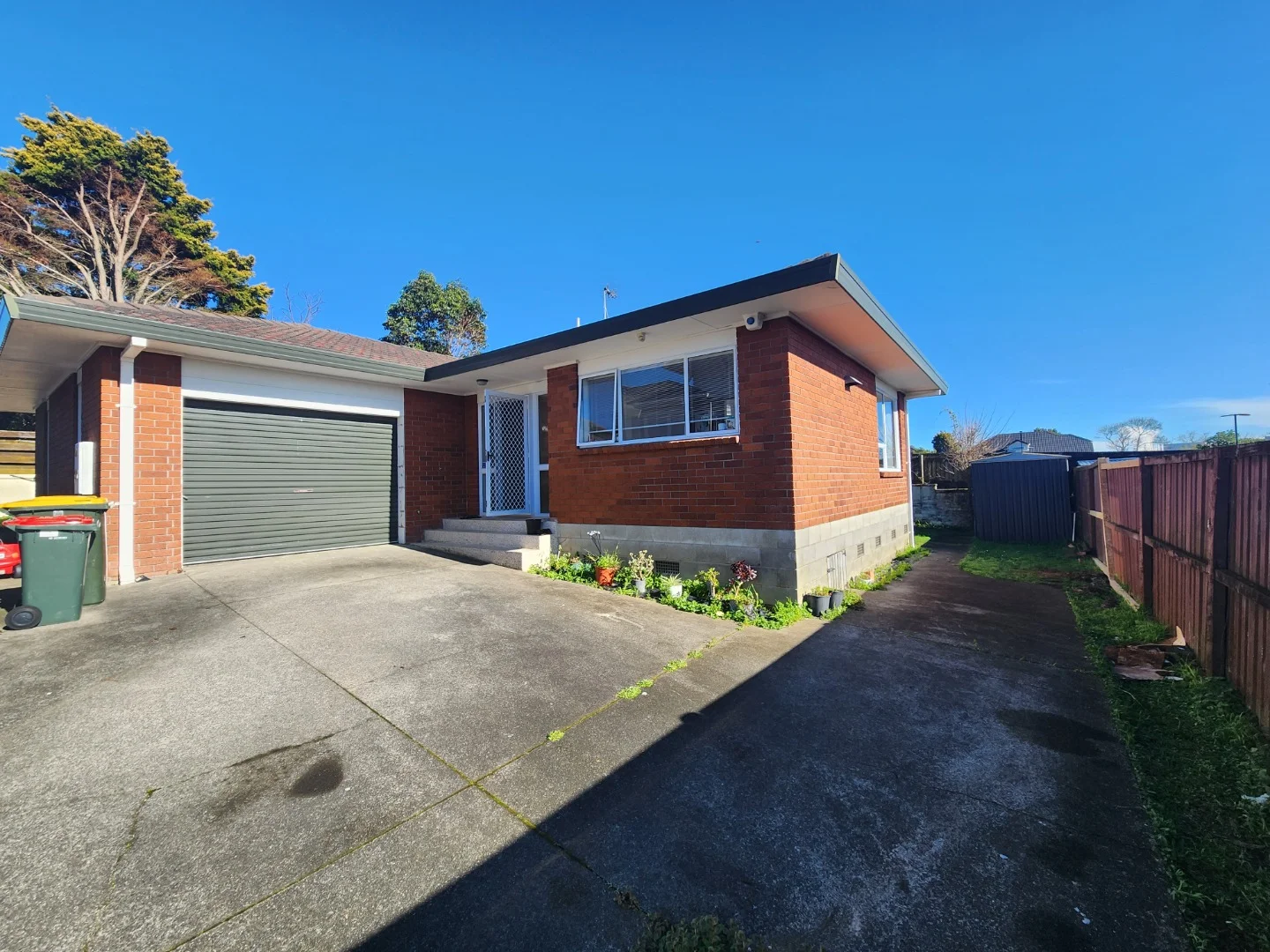 Spacious 2-Bedroom Standalone Home in Papatoetoe