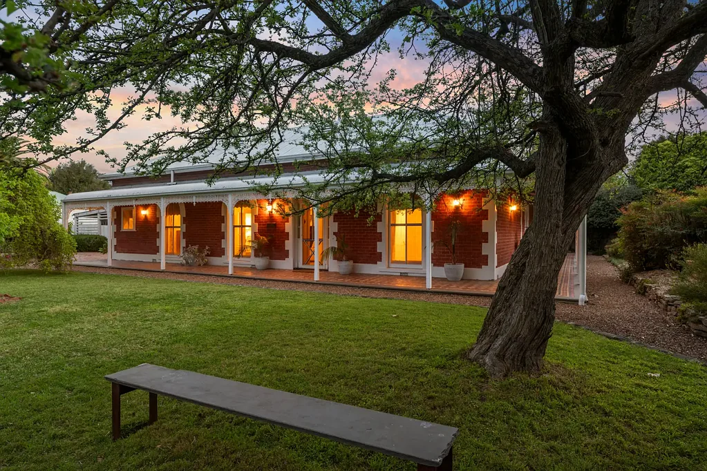 27 Railway Street, Euroa, VIC 3666