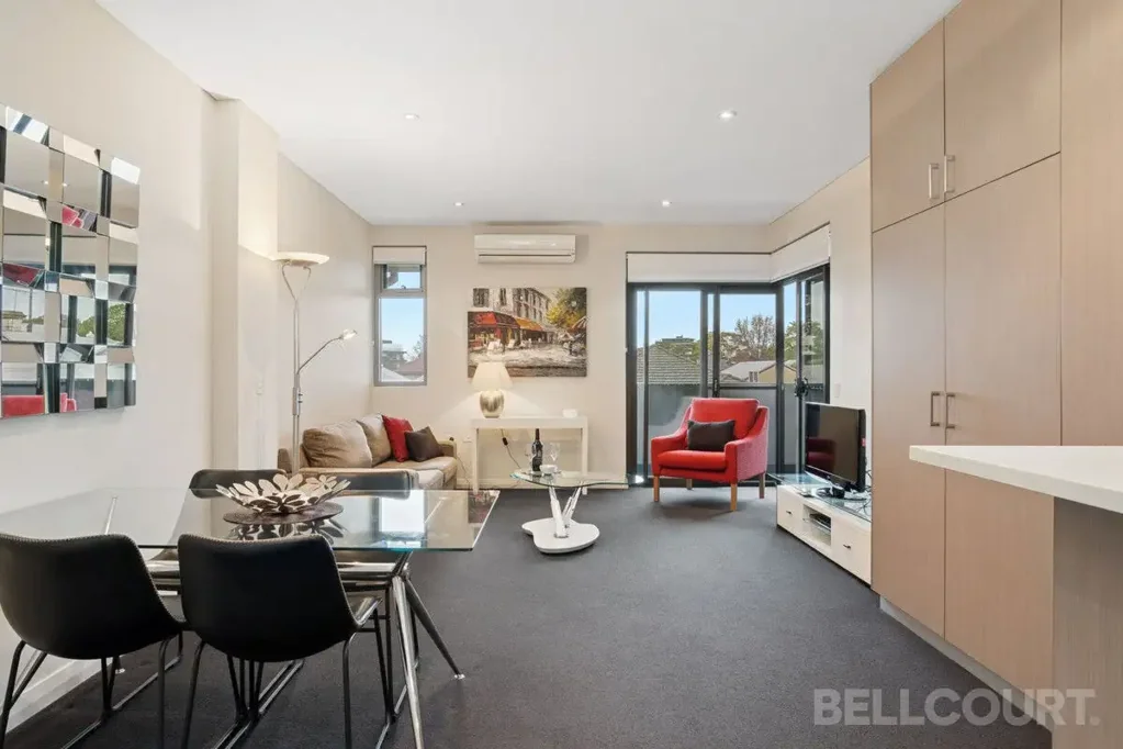 Mount Lawley 1 Bedroom GET READY TO SPRINT....THIS LUXURY 1 BED APT WILL IMPRESS MANY BUYERS.