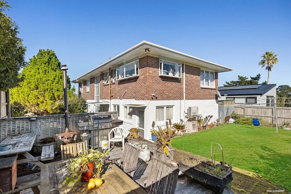 Saint Heliers 4બેડરૂમ 943m2 of Freehold Land - Views and a Massive Home