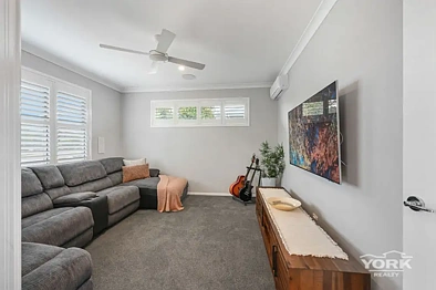 6 FULLBROOK AV, HIGHFIELDS QLD 4352, 0房, 0浴, House