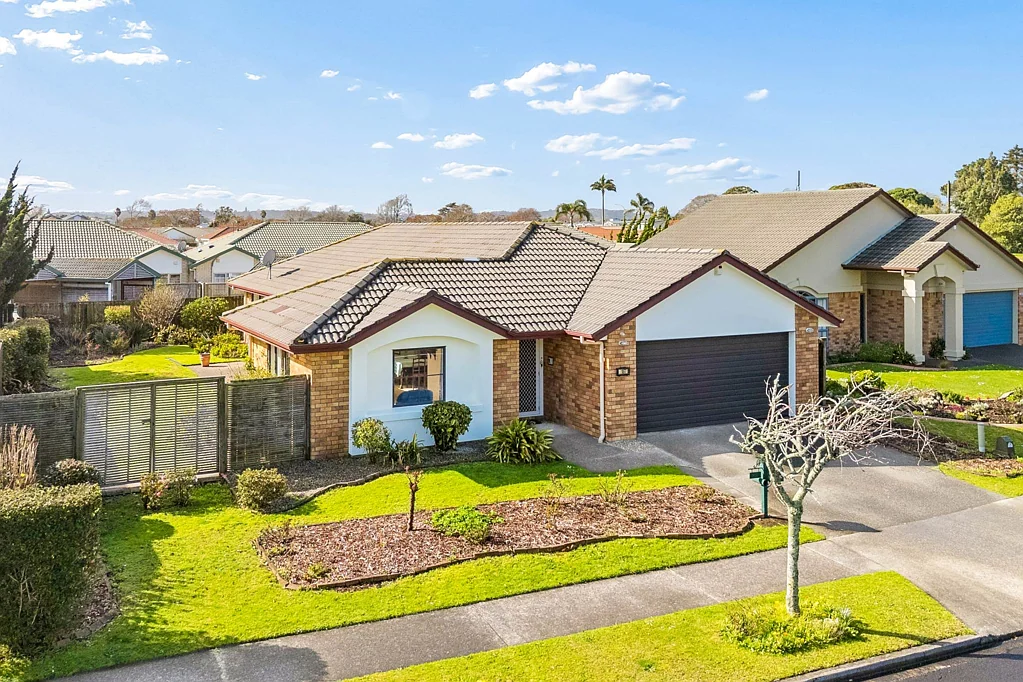 Wattle Downs 4બેડરૂમ Sold by Sue & Owen!