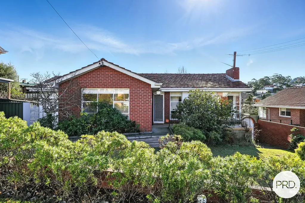 6 Coolangatta Street, Lindisfarne, TAS 7015