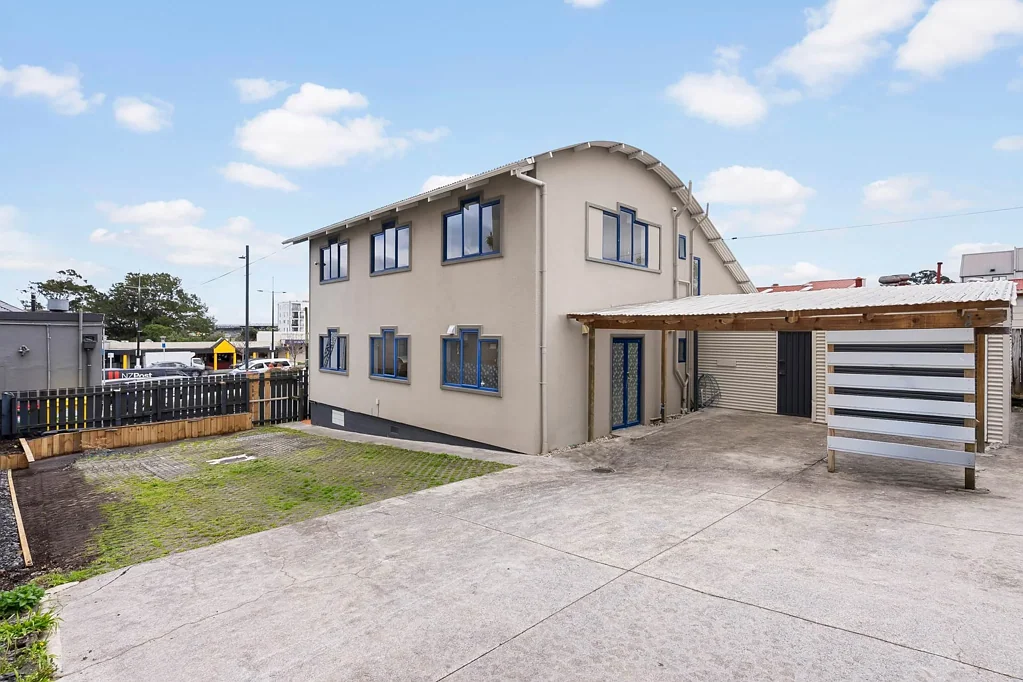 Avondale 5房  Work. Live. Invest. Multiple Possibilities.
