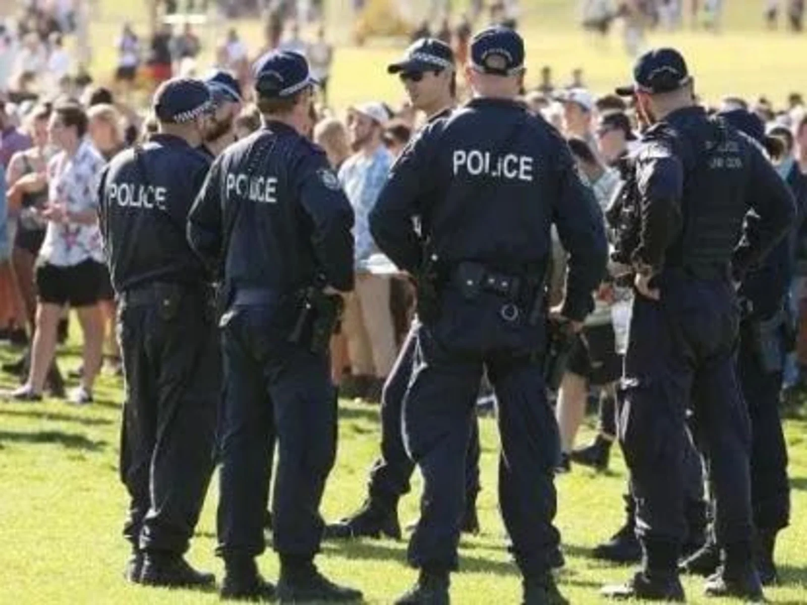 "我的人生被毁了!"华人青年因为澳洲警方的乌龙,白白坐了一个月牢!