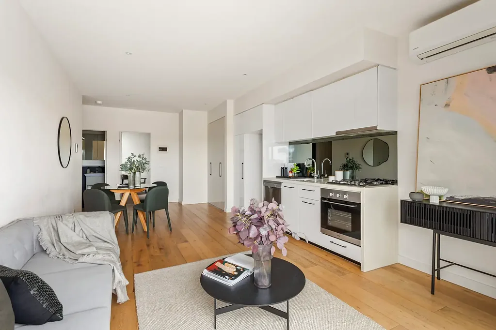 301/144 McKinnon Road, Mckinnon, VIC 3204