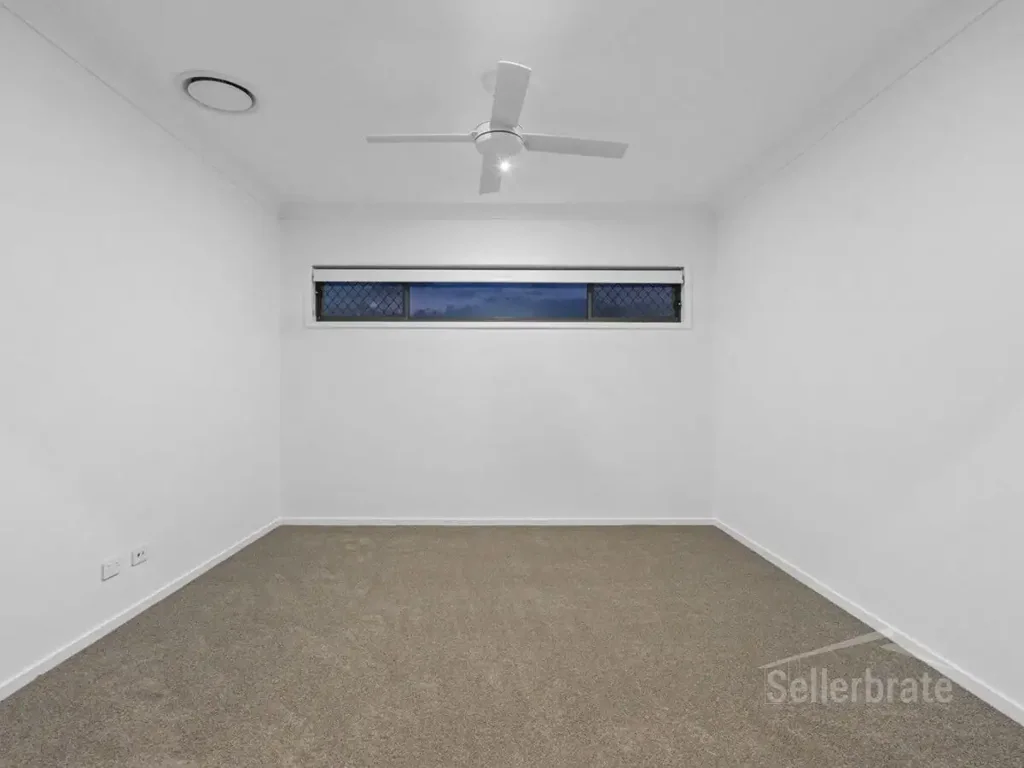 Yarrabilba 4房 全新，附带侧边车辆通道 Brand new with side vehicle access