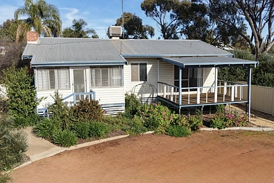 2 Smith Grove, Northam, WA 6401, 3 slaapkamers, 1 badkamers, House