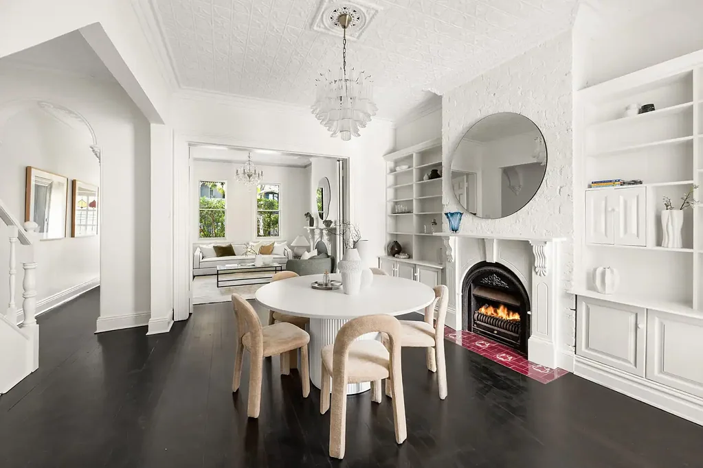 A Grand Victorian Italianate Terrace Between Oxford Street And Five Ways