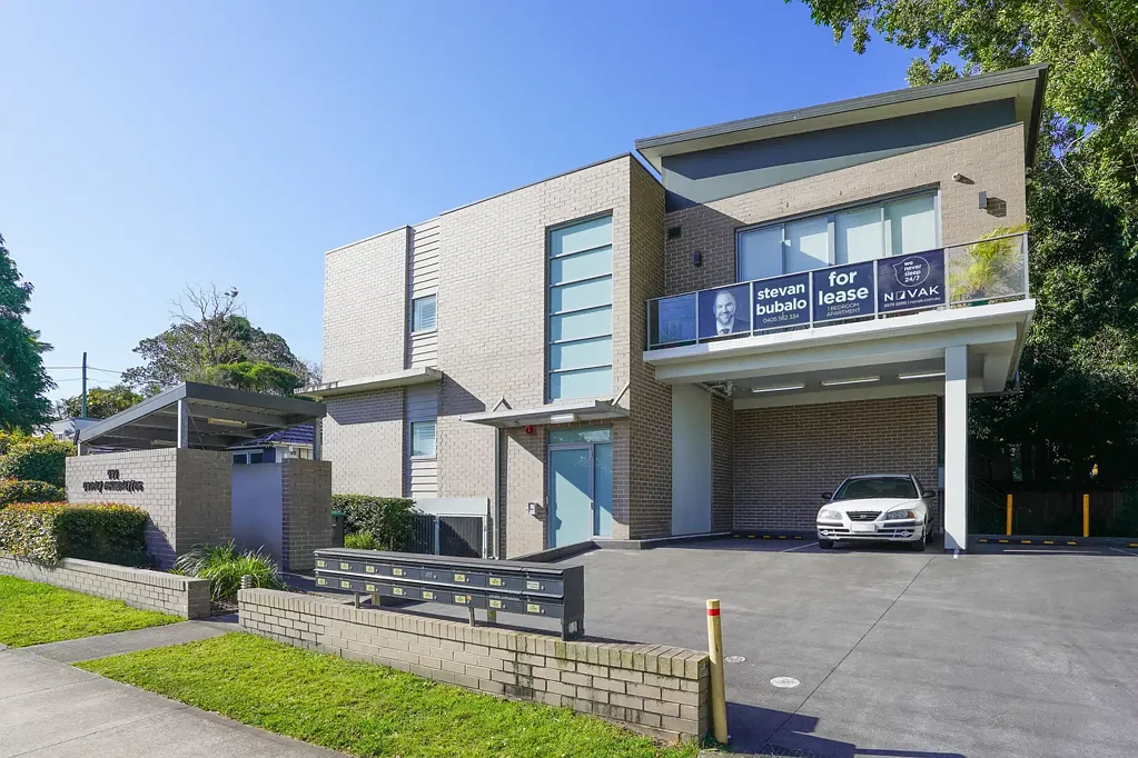 GREAT LOCATION - MODERN STUDIO SPACE!