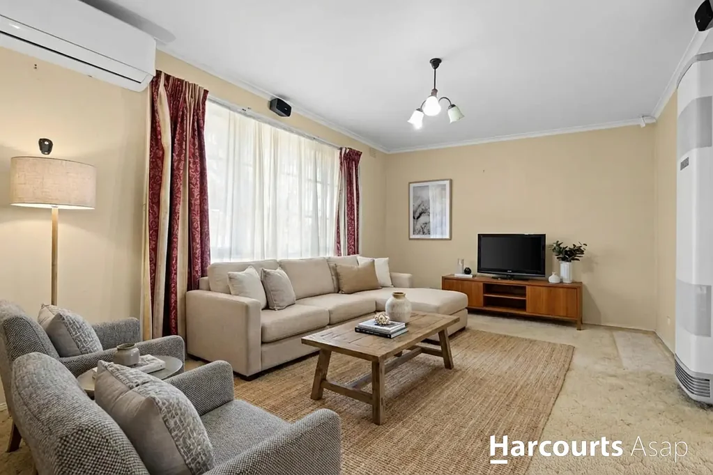 Charming Home in Bustling St Albans