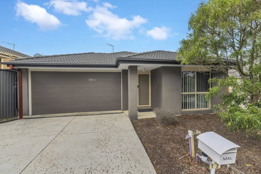 Spacious Family Home in Pakenham!