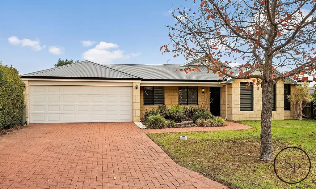 Meadow Springs 3房  Exceptional Investment Opportunity Opposite Parklands & Lake