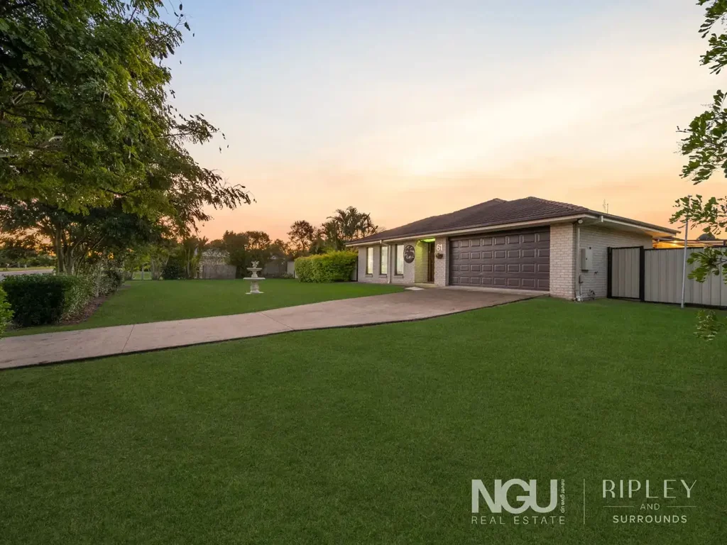 Lowood 4Moenga The Family Acreage Dream: Metricon Home, Pool, Studio & Huge Usable Yard