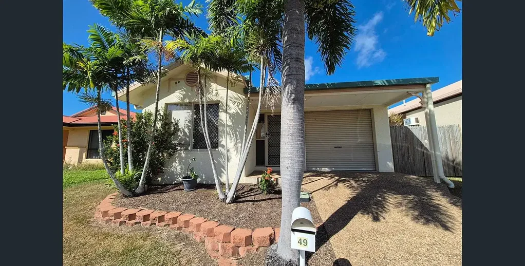 Comfortable Living in the Heart of Douglas!