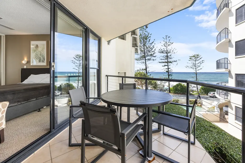 Coolum Beach 2 Slaapkamer Live Like Every Day is a Holiday