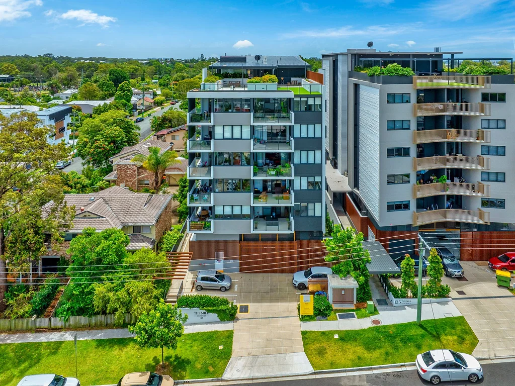 27/137 Eugaree Street, Southport, QLD 4215