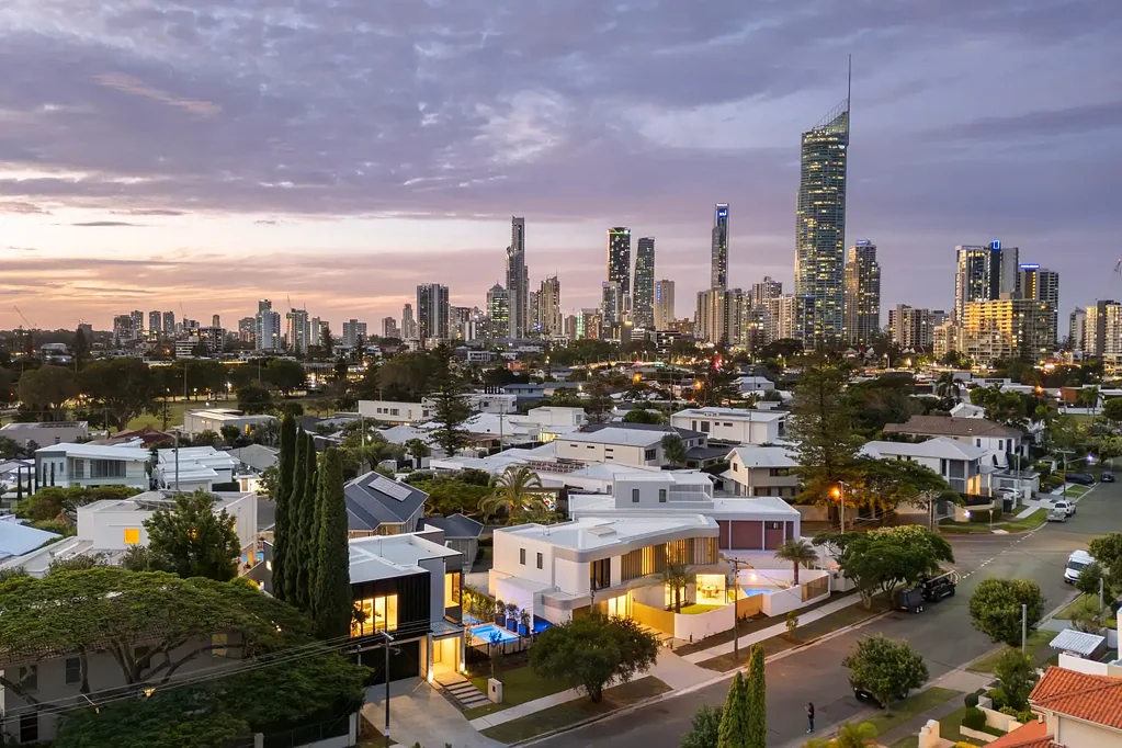 75 Amalfi Drive, Surfers Paradise, QLD 4217