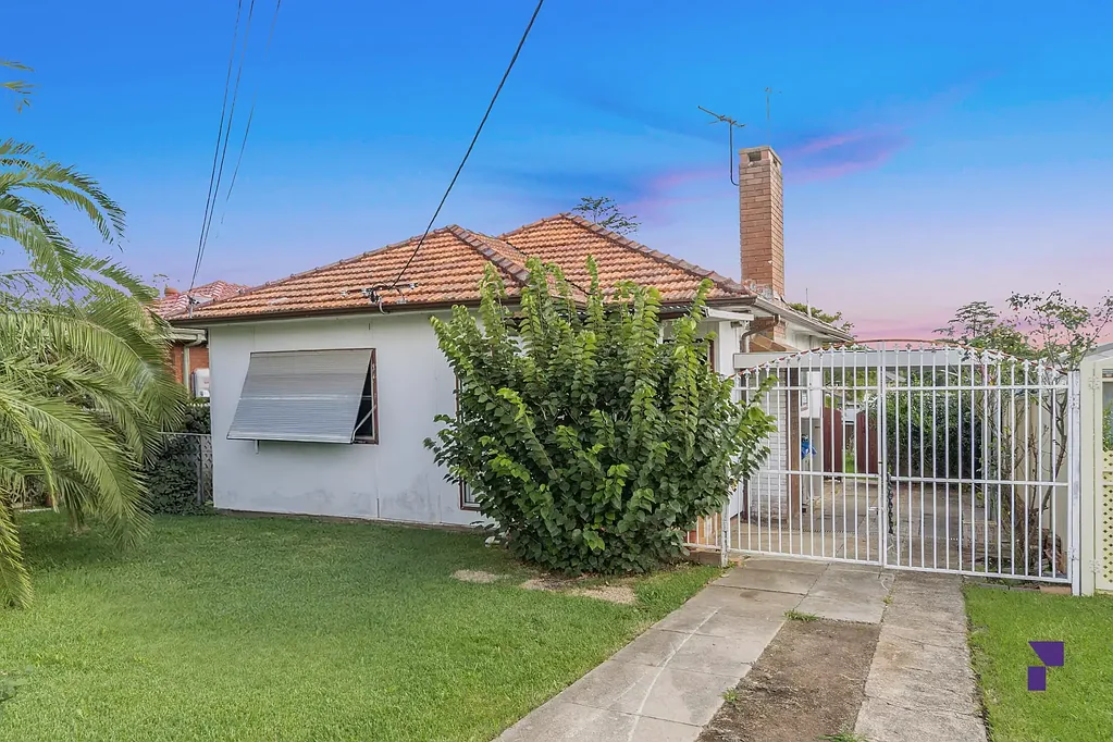 8 Allowrie Road, Villawood, NSW 2163