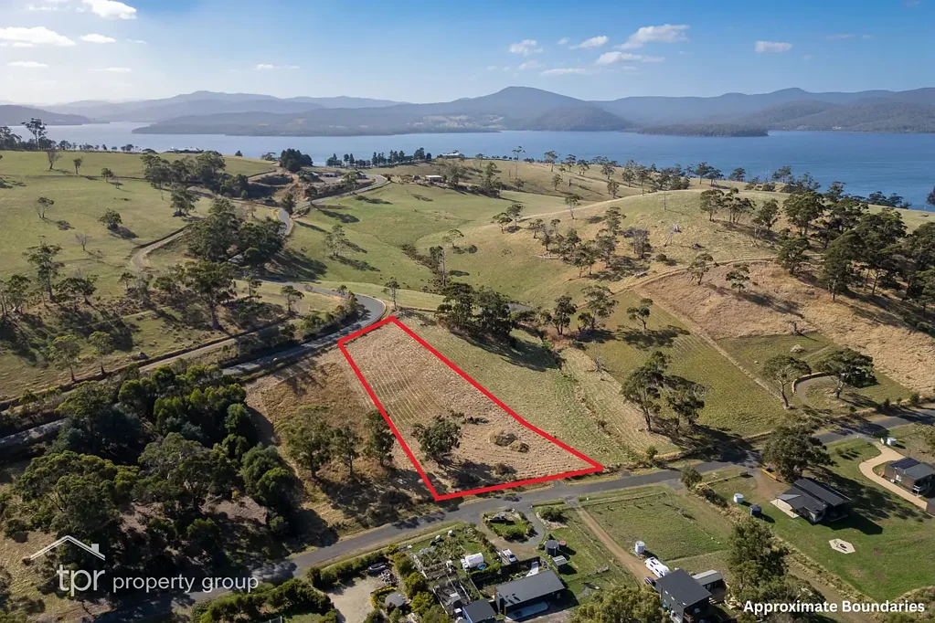Surveyors Bay 160 Metres To The Beach