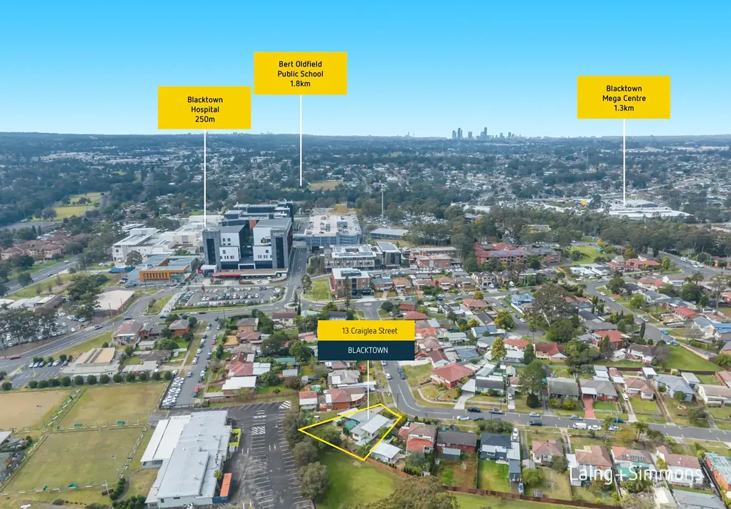 Blacktown 3房 宽敞的765平方米地块，距离 Blacktown Hospital 仅400米 Spacious 765sqm block just 400m from Blacktown hospital