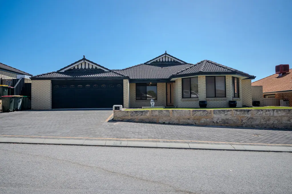 8 Buckden Street, Butler, WA 6036