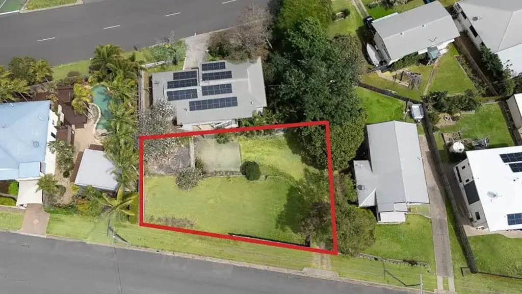 West Gladstone Prime Gladstone Land: Build Your Dream Home Near Town & Amenities