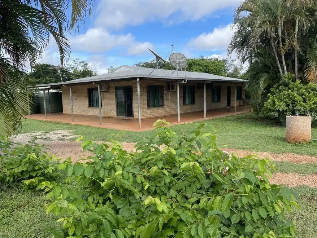 Katherine Rural Property 9.23 Glorious Hectares Only 7km From Katherine