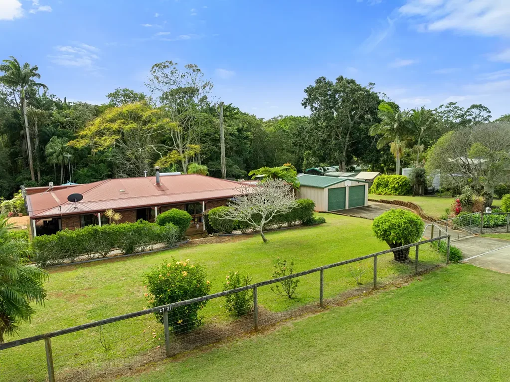 Glass House Mountains 4房  Character, Space & Acreage Living!