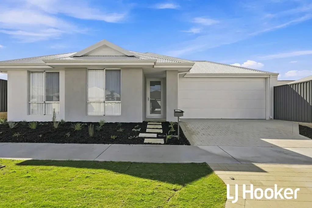 Spacious Family Home with Multiple Living Areas