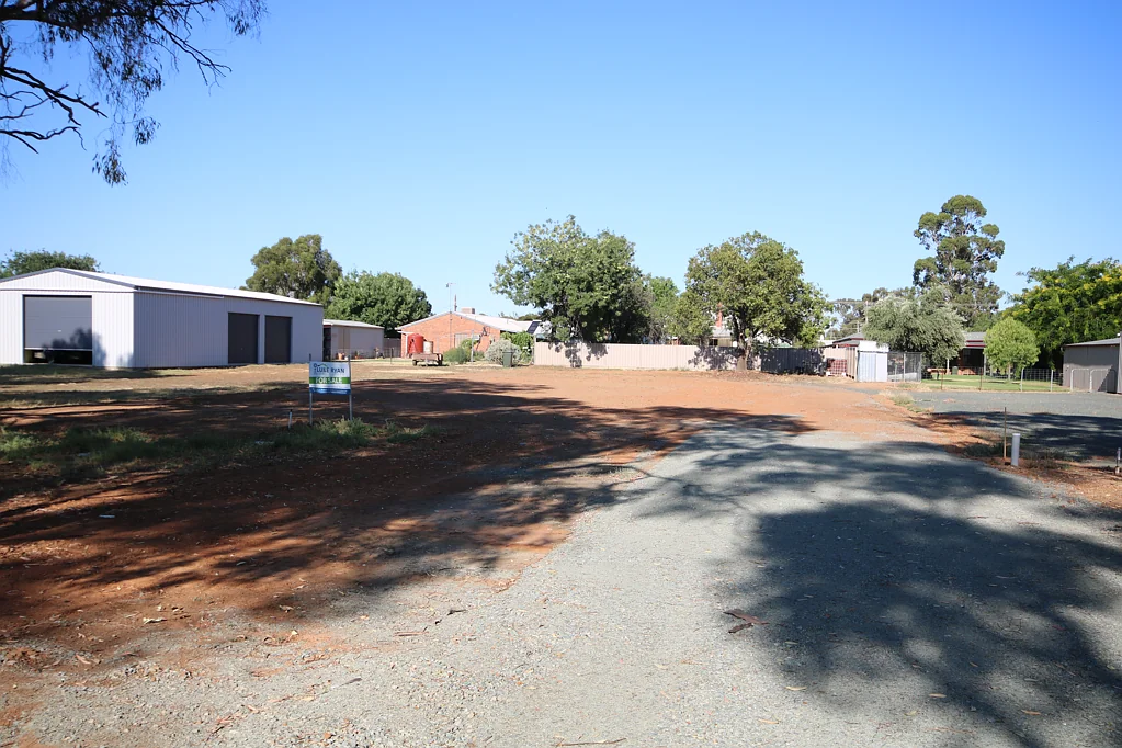 Rochester BLOCK IN HIGH PART OF TOWN