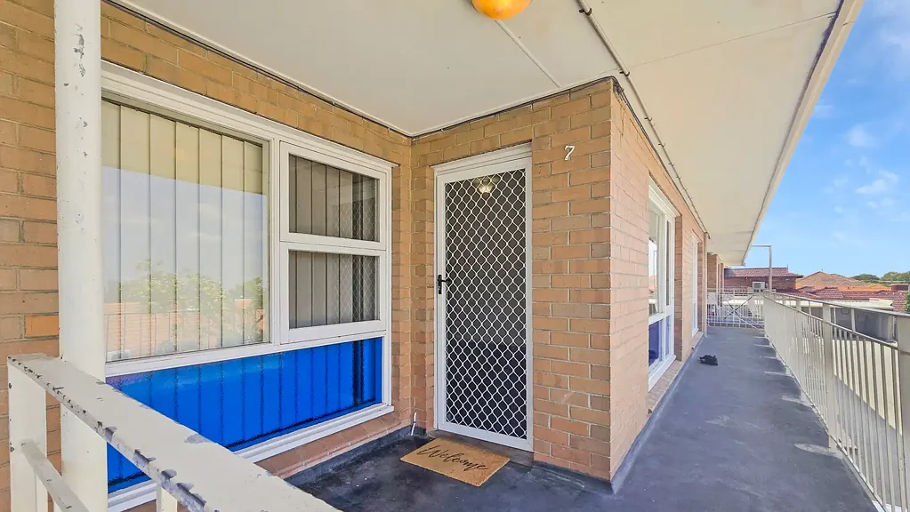 Low-Maintenance 2-Bedroom Unit in a Convenient Yokine Location