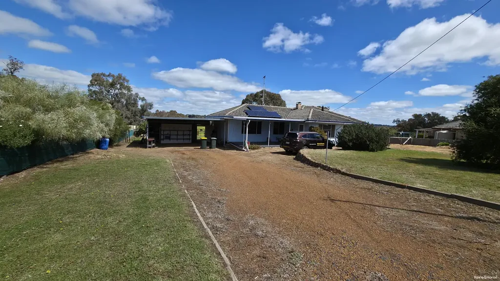 38 Newstead Road, Kojonup, WA 6395