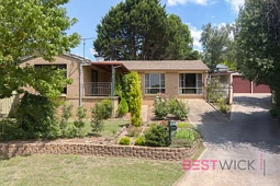 7 Stanfield Close, Blayney