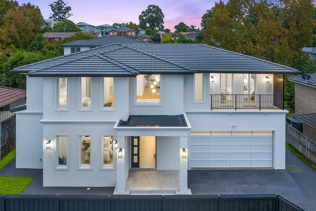 West Pennant Hills 5ਬੈੱਡਰੂਮ Brand New Double Brick Home with North to Rear Aspect in Cherrybrook Public catchment