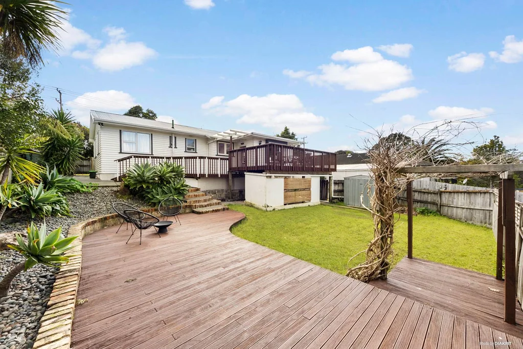 105 Triangle Road, Massey, Waitakere City, Auckland