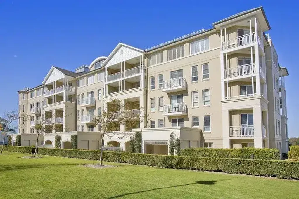 LEASED - HOLDING DEPOSIT RECEIVED
