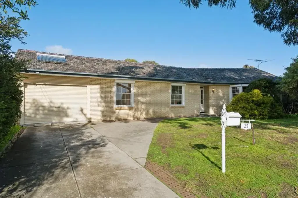 25 St Georges Terrace, Bellevue Heights, SA 5050