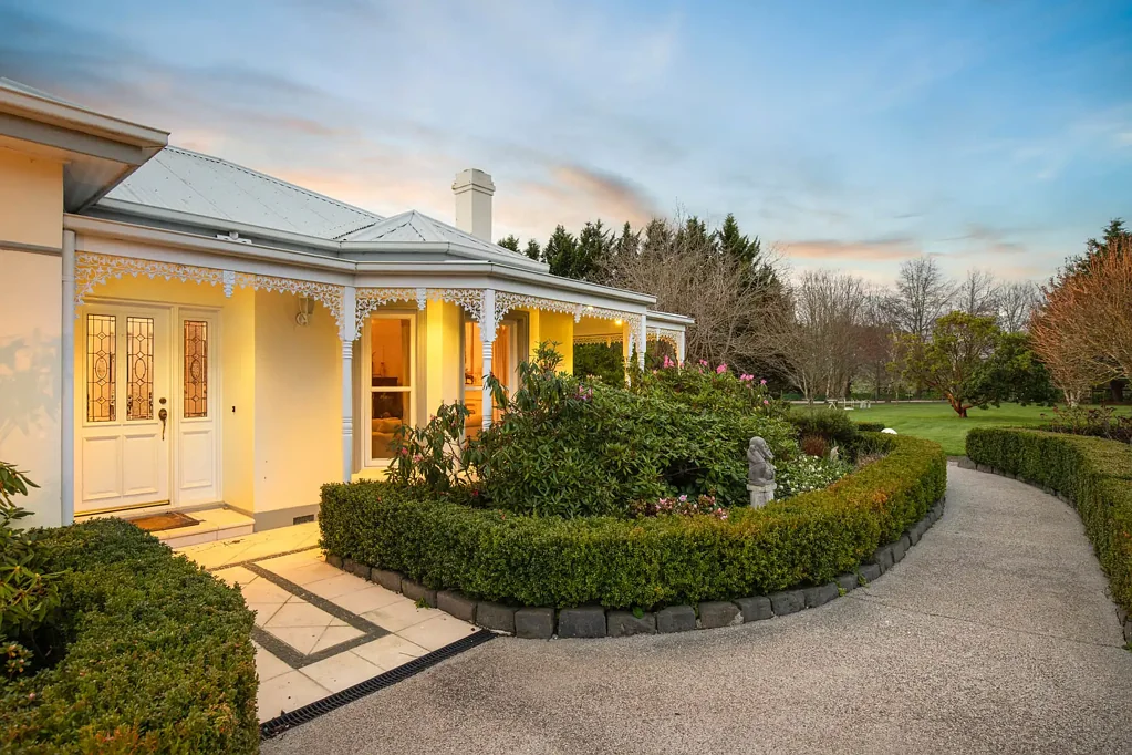 11 Moras Court, Gisborne, VIC 3437