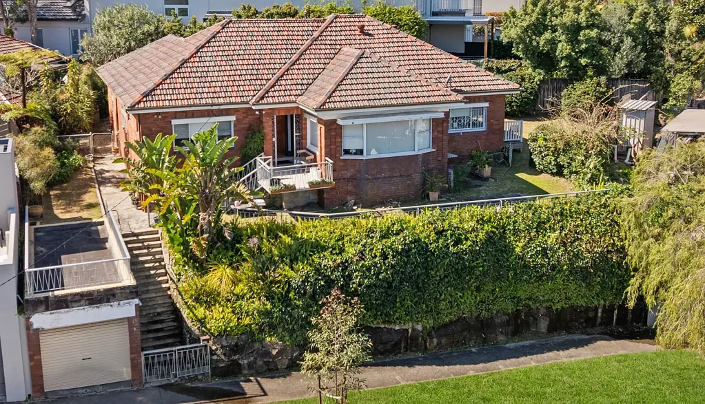 Bellevue Hill 3 Bedroom Single Level Home with Superb City Skyline Views and DA Approved Plans