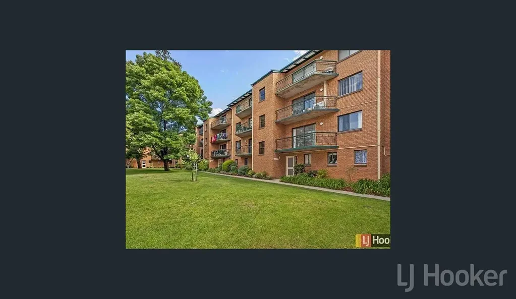 Renovated 2 Bedroom Apartment with Garage