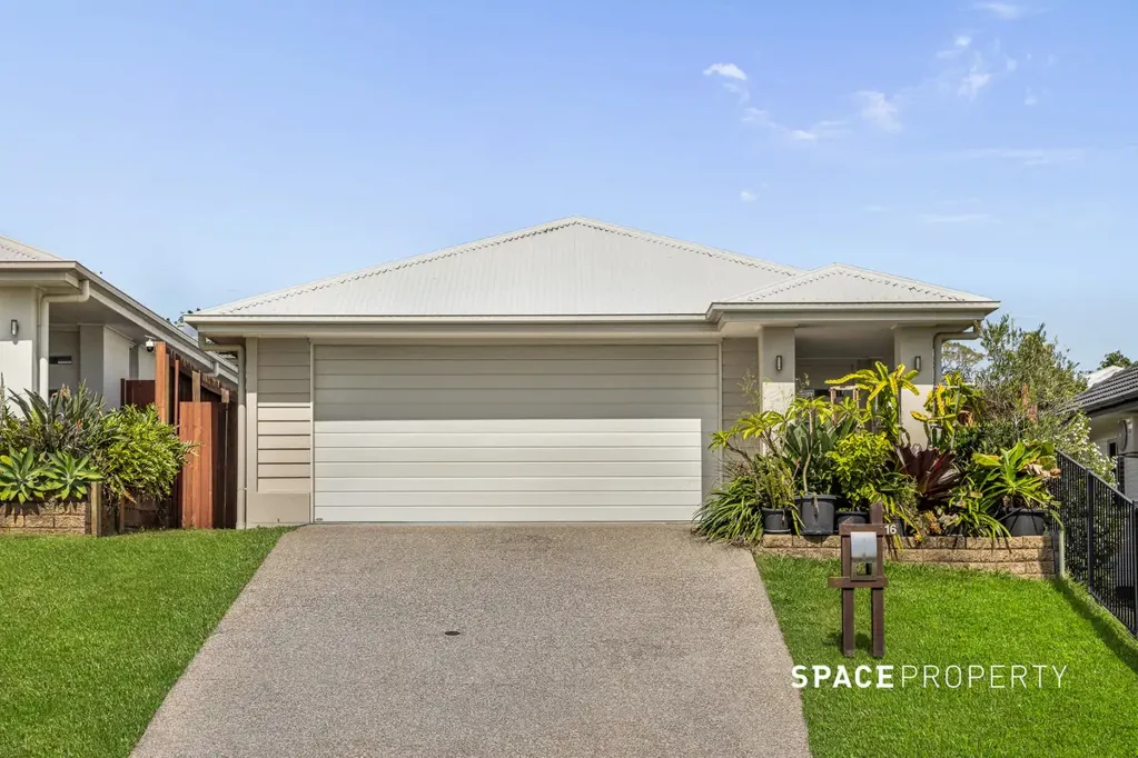 Wynnum 4房 一层平面布局 家庭友好位置 成熟树荫花园 无限附加功能 海湾生活体验 宽敞娱乐露台 四卧带套间浴 完美生活便利 Contemporary Family Residence in Bayside Locale!