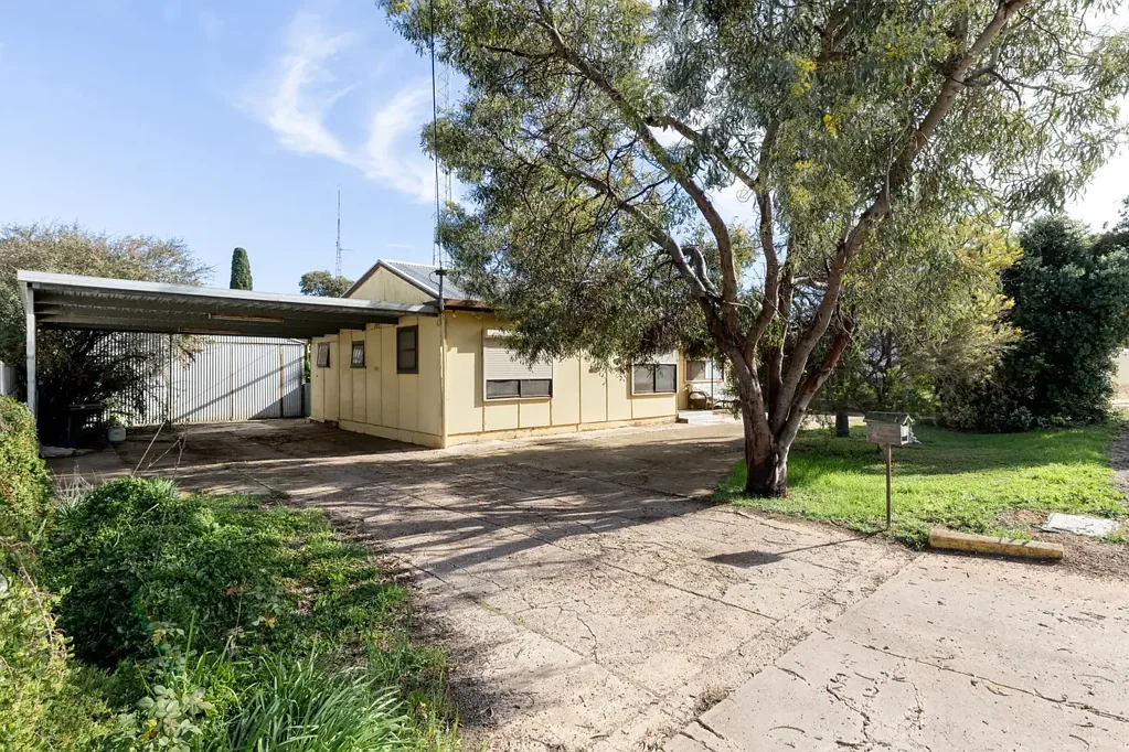 Port Broughton 3房  Generous 3‑Bedroom Home with Big Backyard and Dual Amenities