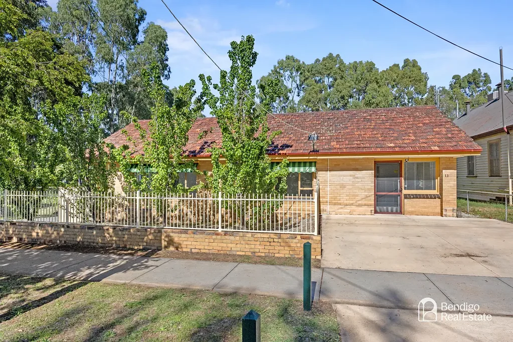 13 Maple Street, Golden Square, VIC 3555
